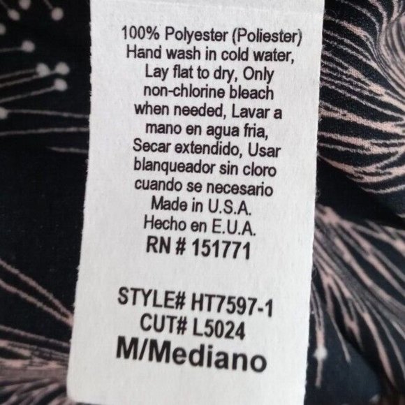 NWT Le Lis Sheer Floral Blouse With Peek-A-Boo Neck Size Medium - Picture 6 of 6